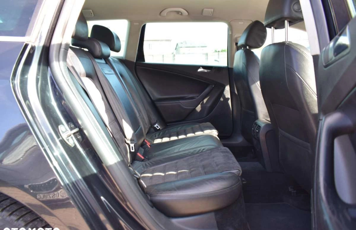 Volkswagen Passat cena 19900 przebieg: 301139, rok produkcji 2006 z Tczew małe 742